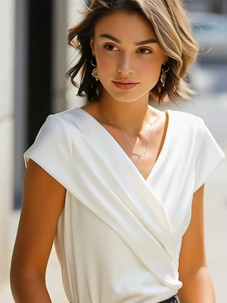 Blusa Fluida Satinata con Dettaglio Incrociato